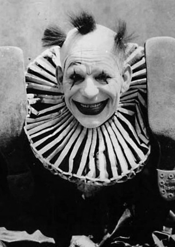 Lon Chaney24